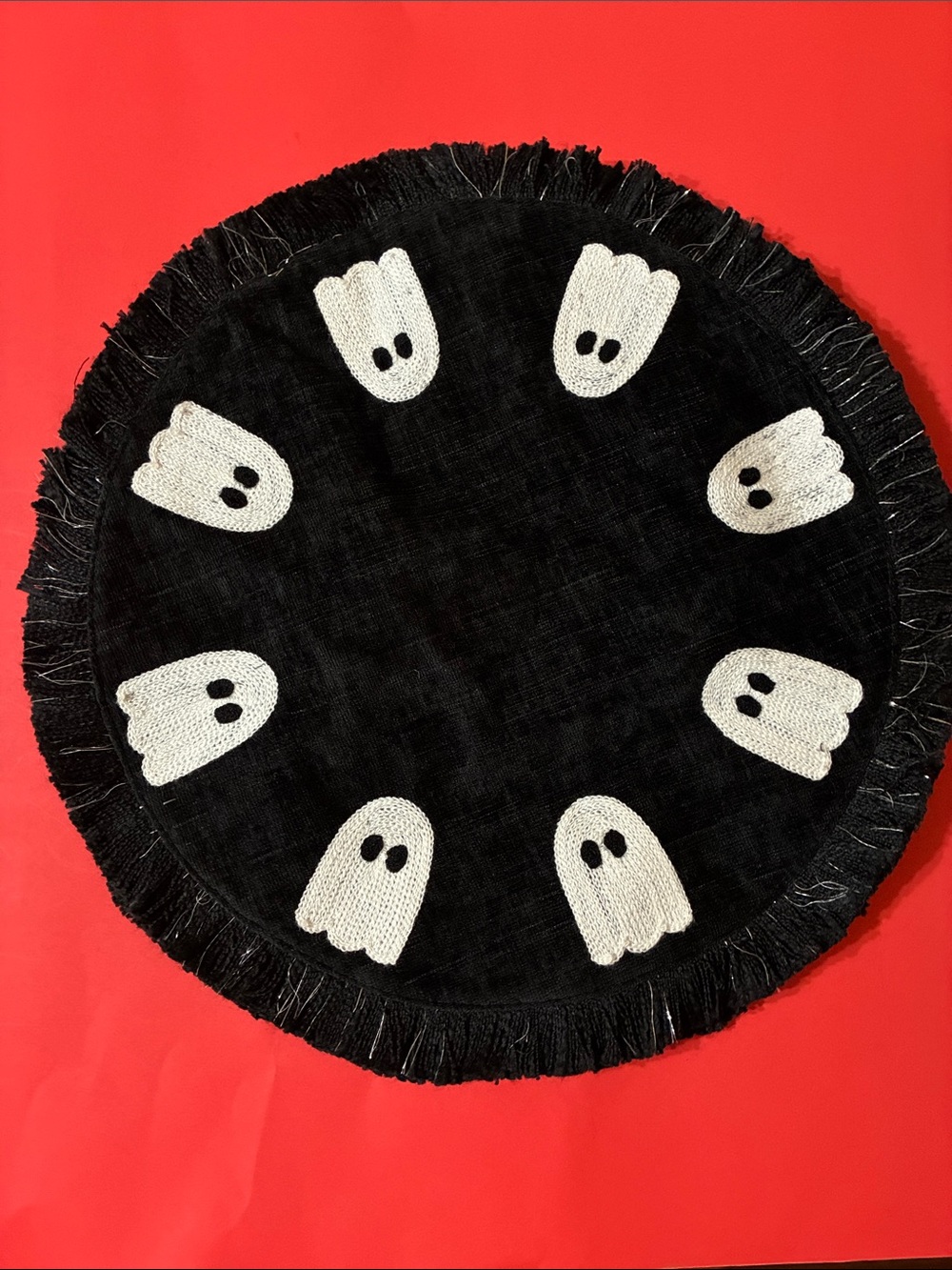 Cupcakes & Cashmere - GHOST CENTERPIECE MAT